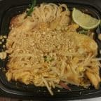 Best Pad Thai w Chicken or Beef in Broomfield, CO